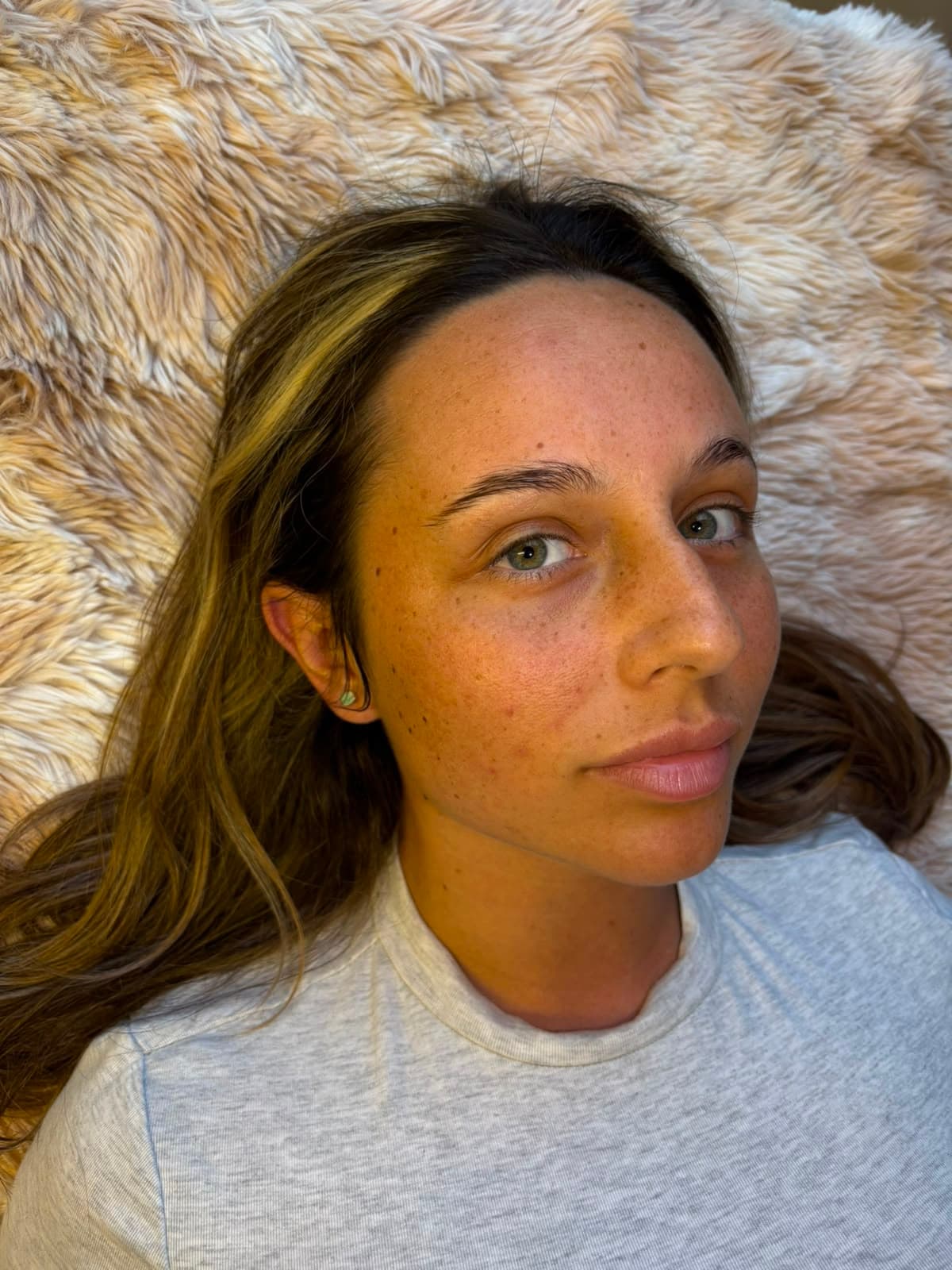 Before brow lamination, natural brow